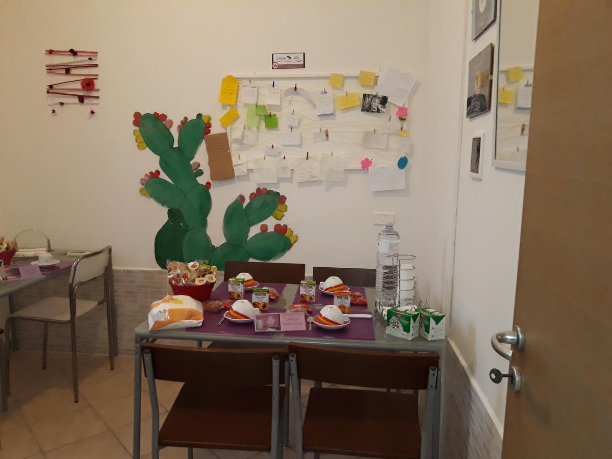B&B La Gazza Ladra Carmiano  外观 照片